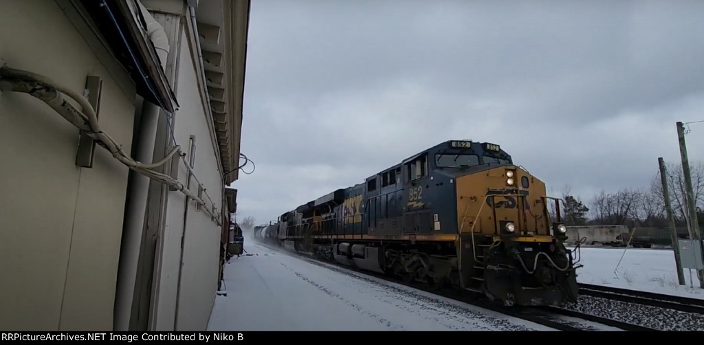 CSX 852